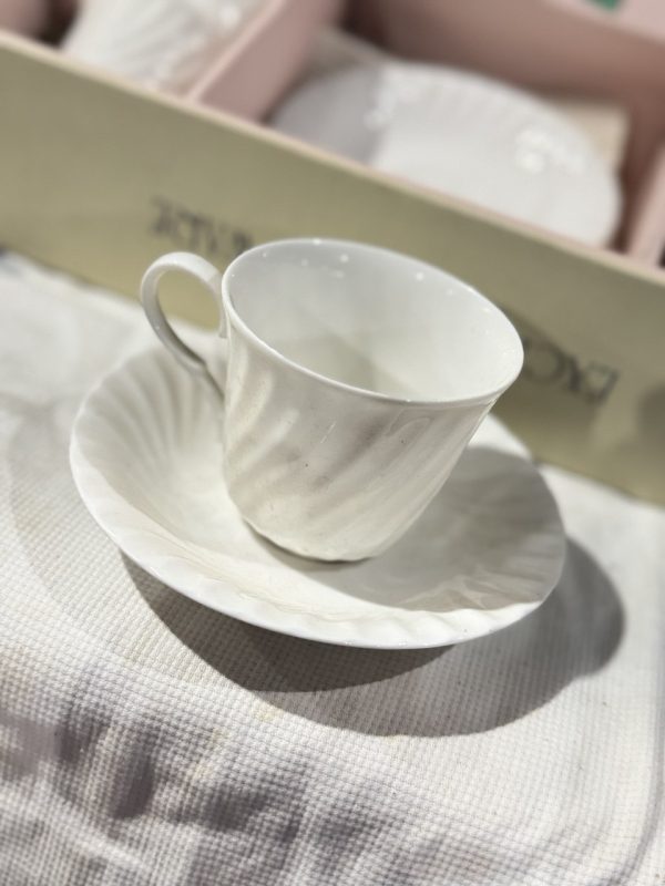 🍵 Simple & Elegant White Teacup Set (5 Pieces)